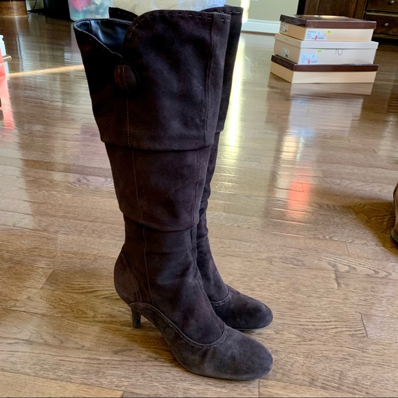 Leather suede boots, EUC - Picture 4 of 7